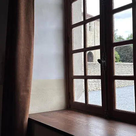 Holiday home Sejour Inoubliable Au Coeur D'un Chateau Medieval Avec Piscine Et Activites En Famille - Fr-1-489-503 *
