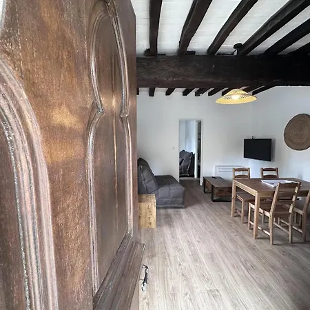Sejour Inoubliable Au Coeur D'un Chateau Medieval Avec Piscine Et Activites En Famille - Fr-1-489-503 Vicq (Allier)