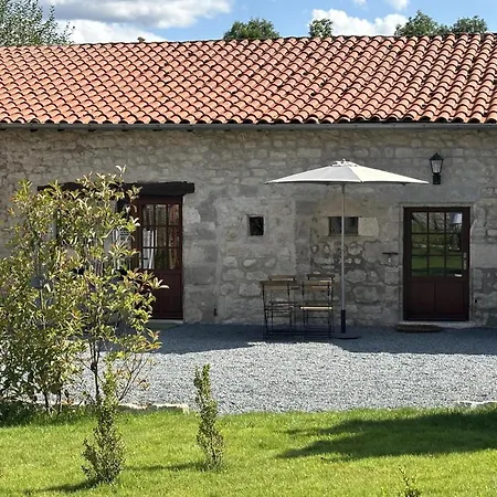 Sejour Inoubliable Au Coeur D'un Chateau Medieval Avec Piscine Et Activites En Famille - Fr-1-489-503 Holiday home